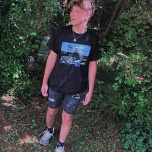 Meet your Posher, Christopher